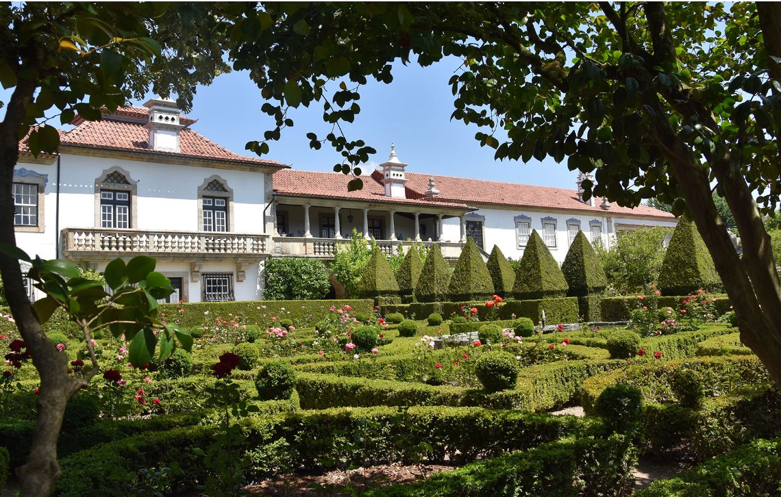 Santar Vila Jardim manor and gardens